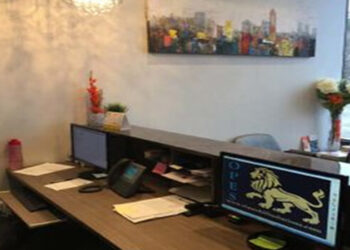 Royal-East-Dental-patient friendly front desk