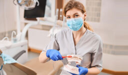 Know Why Air Flow Cleaning is Good for Gums